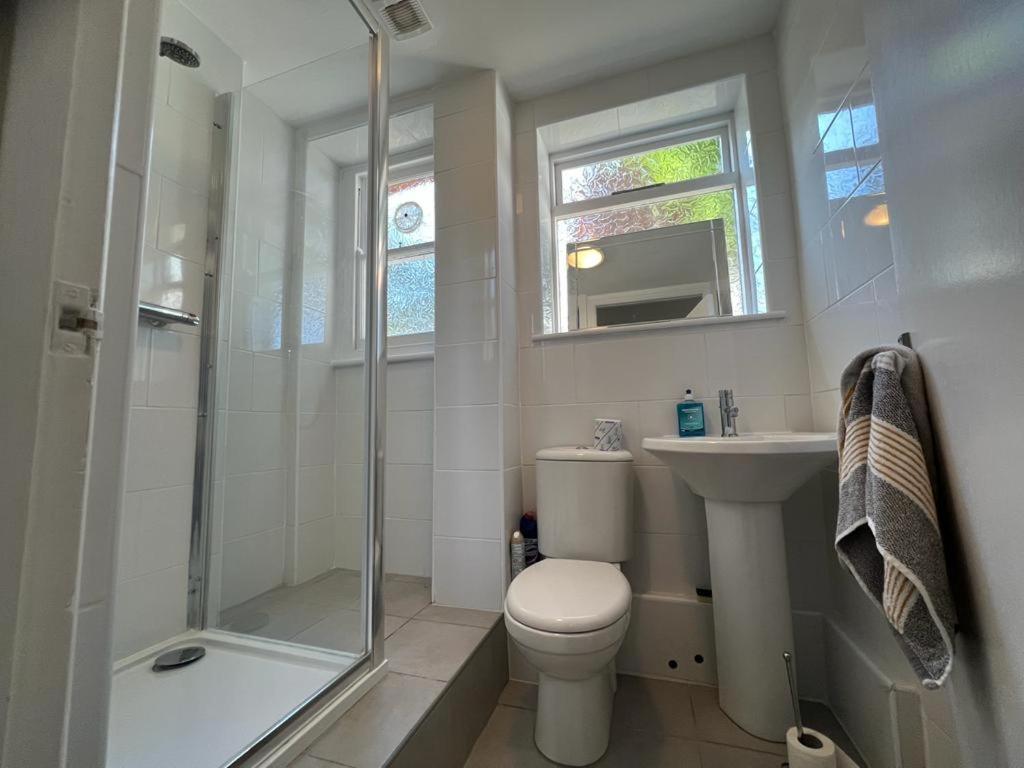 Complete One Bedroom Flat In Chiswick London, Fully Furnished 外观 照片